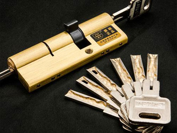 鹤庆24小时上门开锁公司