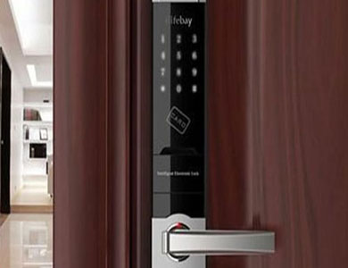 鹤庆24小时上门开锁公司